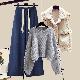 アイボリー/ベスト＋グレー/セーター+ブルー/パンツ