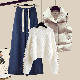 ホワイト/セーター+ブルー/パンツ